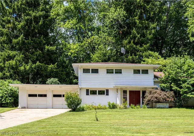 Photo 1 of Sale Pending at 5801 Glad Blvd, Kent, OH 44240 | MLS# 5229357 | Listing updated on 2026-08-21