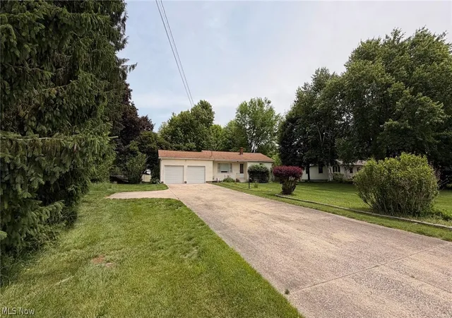 Photo 4 of Sale Pending at 1185 Greensburg Rd, Green, OH 44685 | MLS# 5231611 | Listing updated on 2026-08-19