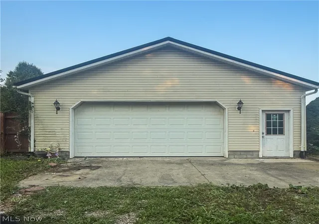 Photo 3 of Single family home for sale at 412 Lattimer Rd W, Shiloh, OH 44878 | MLS# 5231571 | Listing updated on 2026-08-28