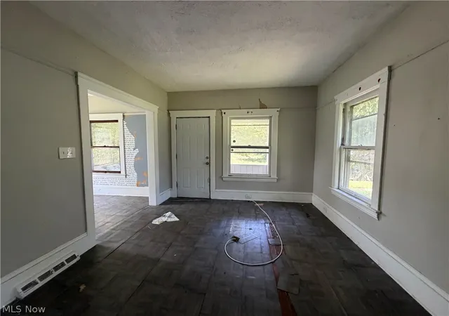 Photo 4 of Single family home for sale at 945 E 149th Street, Cleveland, OH 44110 | MLS# 5231648 | Listing updated on 2026-07-28