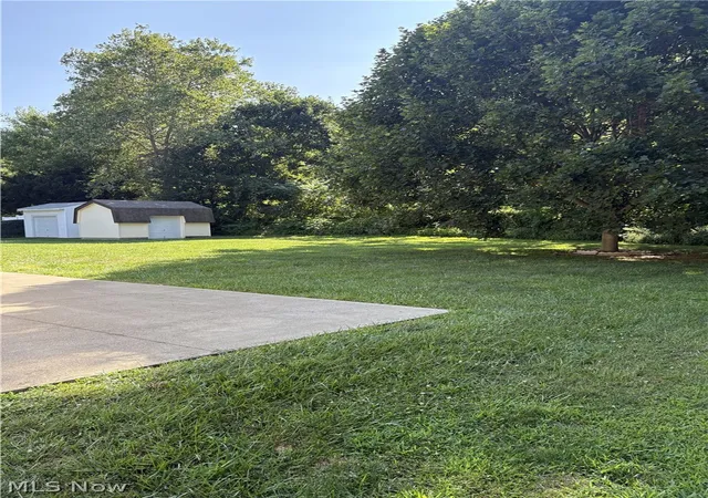 3rd image of 6215 Robinhood Ln, Ashtabula, OH 44004 | MLS# 5231601