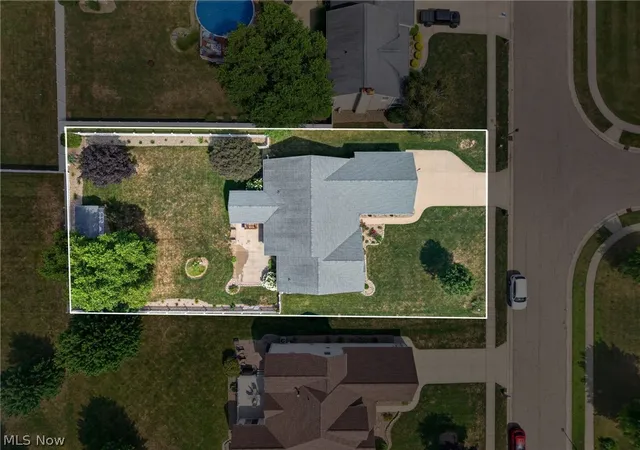 3rd image of 11051 Trenton Rd Nw, Uniontown, OH 44685 | MLS# 5231048