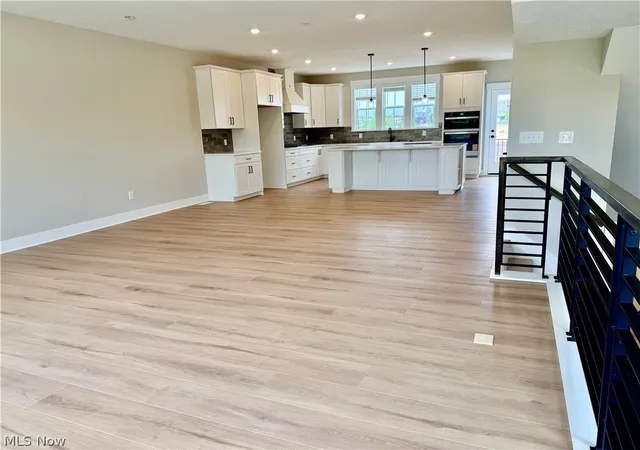 5th image of 27395 Averi Ln, Orange, OH 44122 | MLS# 5231699