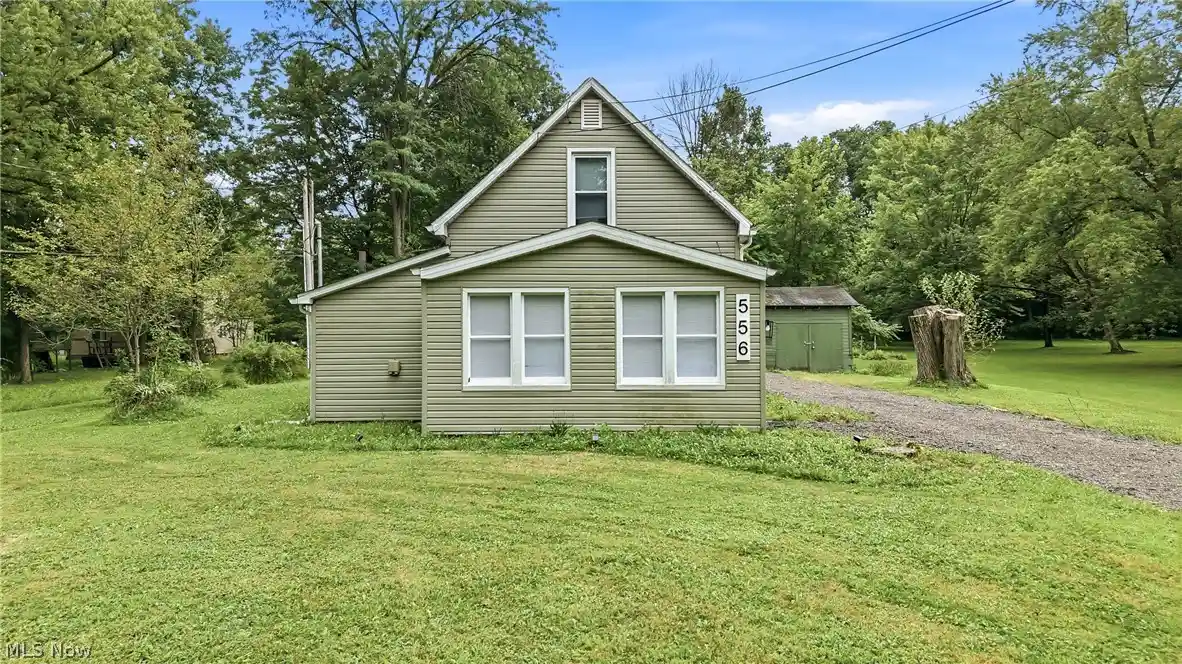 Photo 1 of Single family home for sale at 556 Champion Ave E, Warren, OH 44483 | MLS# 5231664 | Listing updated on 2026-10-17