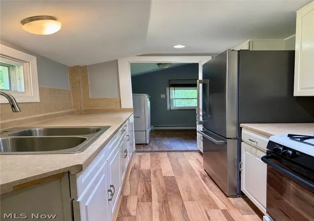 Photo 3 of Single family home for sale at 556 Champion Ave E, Warren, OH 44483 | MLS# 5231664 | Listing updated on 2026-08-09