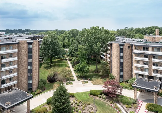 31st image of 2112 Acacia Park Dr #224, Lyndhurst, OH 44124 | MLS# 5231662