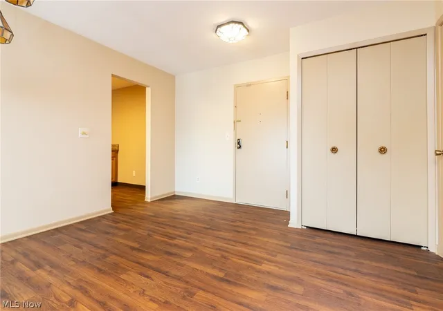 3rd image of 2112 Acacia Park Dr #224, Lyndhurst, OH 44124 | MLS# 5231662