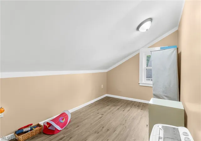 Listing Photo 5 - Condo for sale in building located at 162 Belvedere Ave SE, Warren, OH 44483