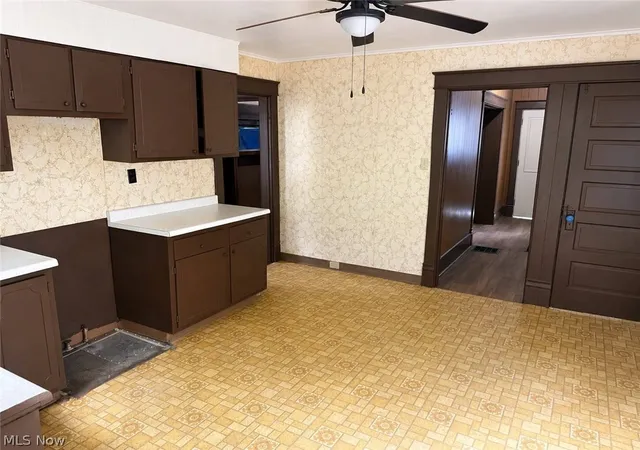 Photo 2 of Sale Pending at 433 Cove Rd, Weirton, WV 26062 | MLS# 5231693 | Listing updated on 2026-08-05