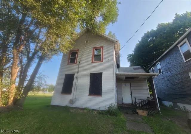 Photo 1 of Single family home for sale at 1023 4th Street Sw, Canton, OH 44707 | MLS# 5231740 | Listing updated on 2026-09-16