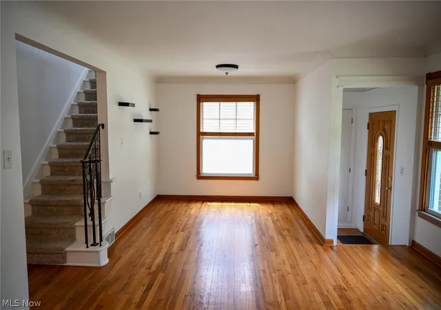 2nd image of 1313 Richmond Rd, Lyndhurst, OH 44124 | MLS# 5231745