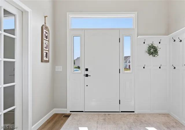 Photo 5 of Sale Pending at 32110 Cozy Meadow Ct, North Ridgeville, OH 44039 | MLS# 5227009 | Listing updated on 2026-08-03