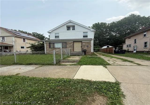 Photo 1 of Single family home for sale at 813 Beardsley St, Akron, OH 44311 | MLS# 5231750 | Listing updated on 2026-08-22