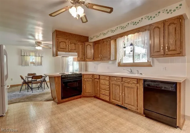 4th image of 2400 Willow Brook Dr Nw, Dover, OH 44622 | MLS# 5231732