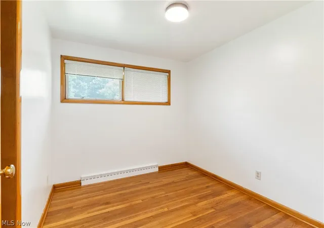 4th image of 996 Sharon Hogue Rd, Masury, OH 44438 | MLS# 5231614