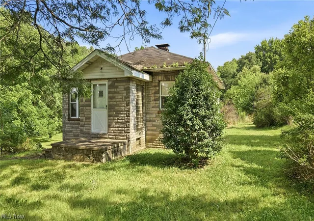 3rd image of 6585 Chestnut Ridge Rd, Hubbard, OH 44425 | MLS# 5231798