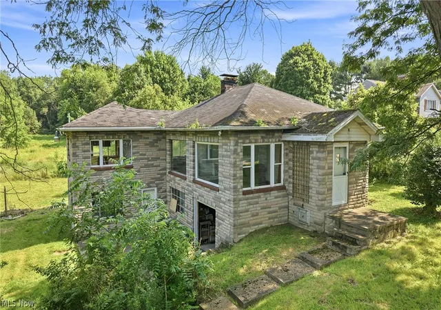 4th image of 6585 Chestnut Ridge Rd, Hubbard, OH 44425 | MLS# 5231798
