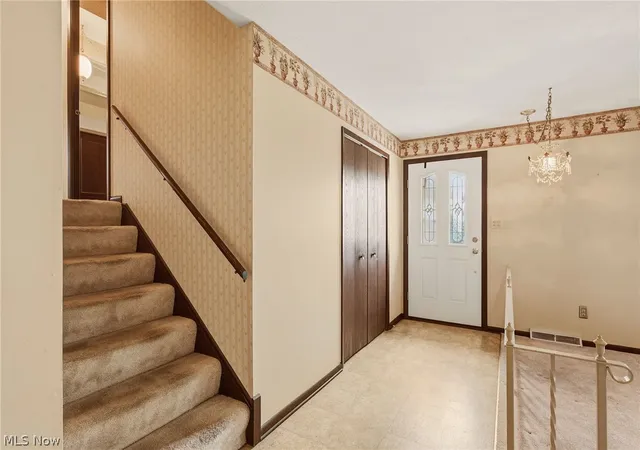 3rd image of 20548 Holly Cir, Strongsville, OH 44149 | MLS# 5231676
