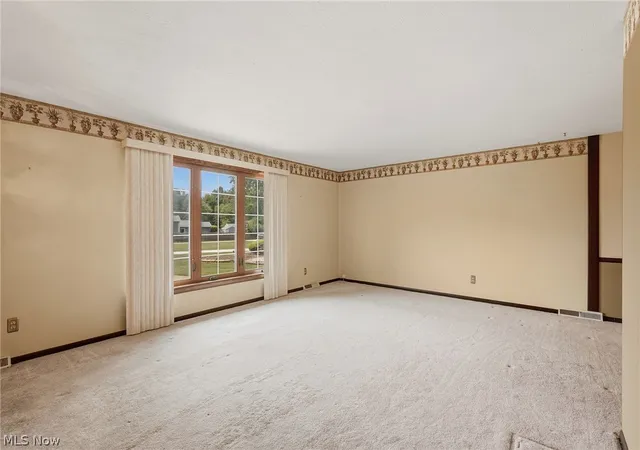 5th image of 20548 Holly Cir, Strongsville, OH 44149 | MLS# 5231676