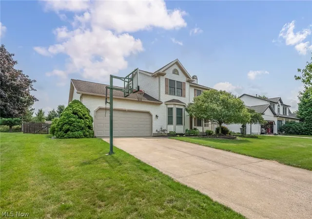 4th image of 1256 Waterbury Dr, Medina, OH 44256 | MLS# 5231109