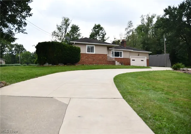 3rd image of 3045 Paradise Ave, Canfield, OH 44406 | MLS# 5231574