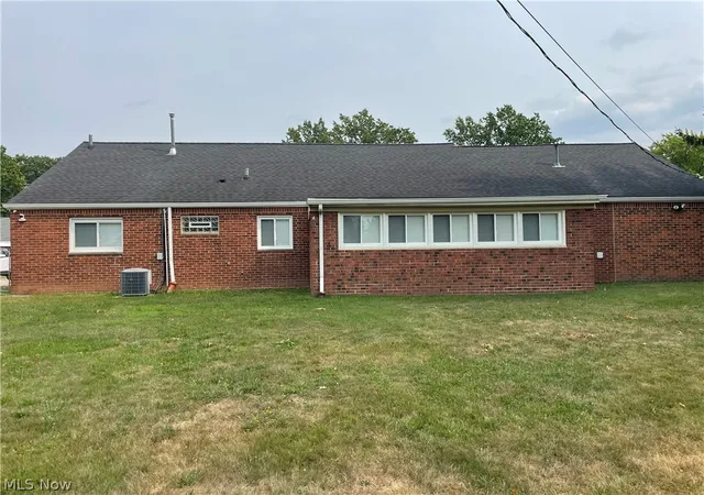 21st image of 696 Walnut Dr, Euclid, OH 44132 | MLS# 5229889