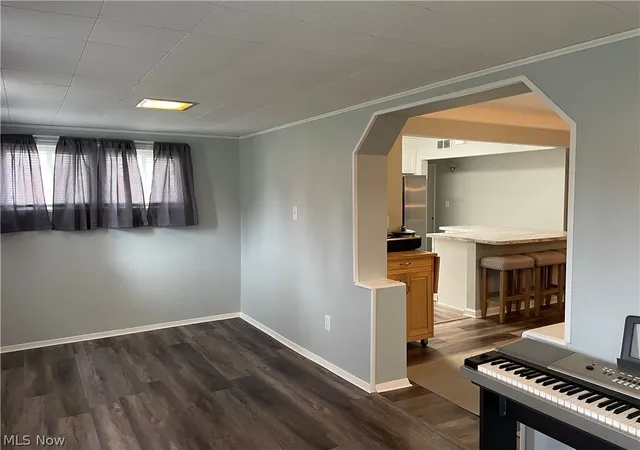 3rd image of 696 Walnut Dr, Euclid, OH 44132 | MLS# 5229889