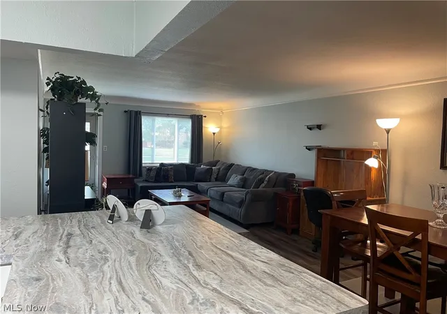 5th image of 696 Walnut Dr, Euclid, OH 44132 | MLS# 5229889