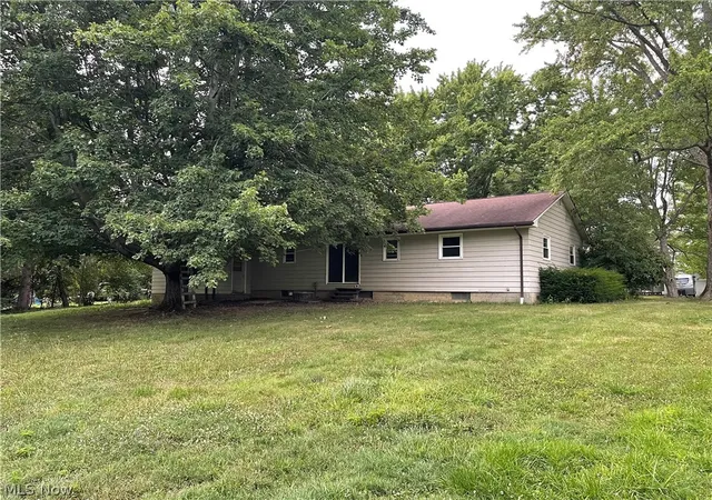 3rd image of 376 Susan Dr, Jefferson, OH 44047 | MLS# 5231504