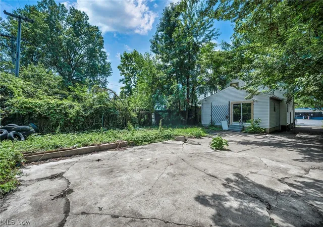 38th image of 3257 E 140th St, Cleveland, OH 44120 | MLS# 5226215