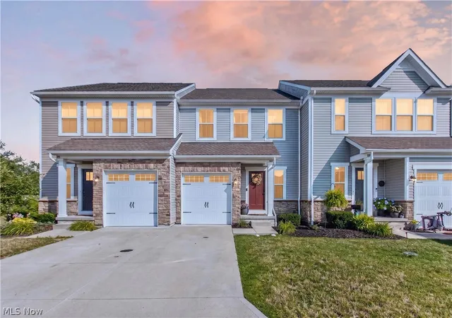 Photo 3 of Sale Pending at 1195 Meadow Run, Akron, OH 44321 | MLS# 5231629 | Listing updated on 2026-08-26