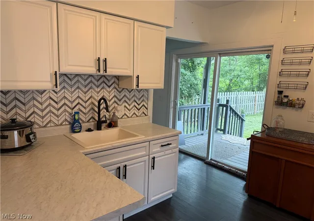 3rd image of 675 Oxford Ave, Akron, OH 44310 | MLS# 5231870