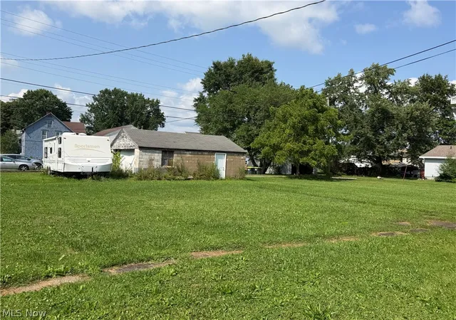 5th image of 296 Pennsylvania Ave, Sebring, OH 44641 | MLS# 5231879
