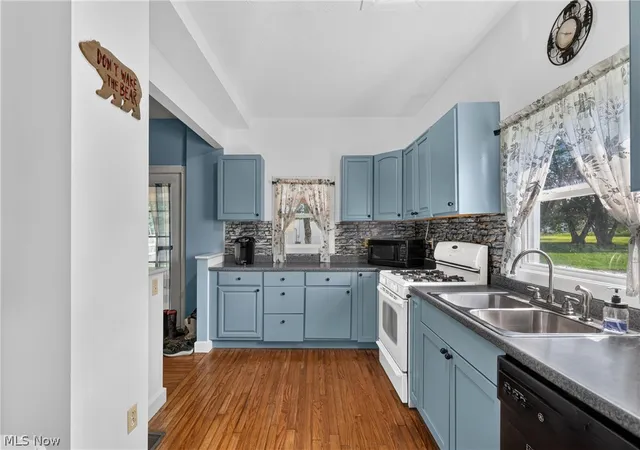 Photo 2 of Sale Pending at 276 E College St, West Farmington, OH 44491 | MLS# 5231172 | Listing updated on 2026-08-17