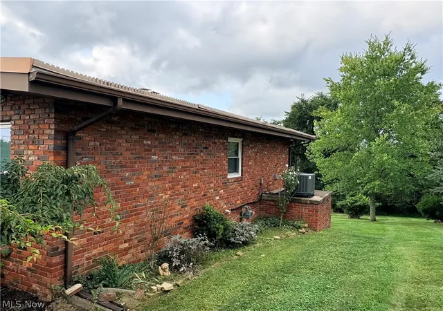 5th image of 47690 Watson Rd, St Clairsville, OH 43950 | MLS# 5231632