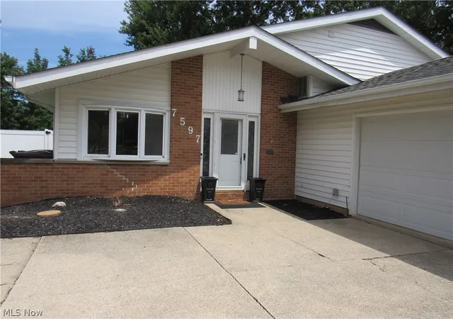 3rd image of 7597 Ohio St, Mentor, OH 44060 | MLS# 5231655
