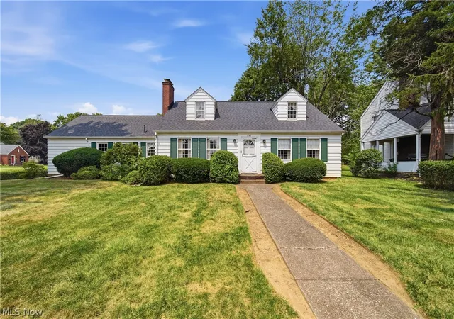 1st image of 347 33rd St Nw, Canton, OH 44709 | MLS# 5230834