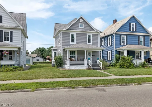 Photo 2 of Single family home for sale at 734 Tuscarawas Ave Nw, New Philadelphia, OH 44663 | MLS# 5231649 | Listing updated on 2026-08-24