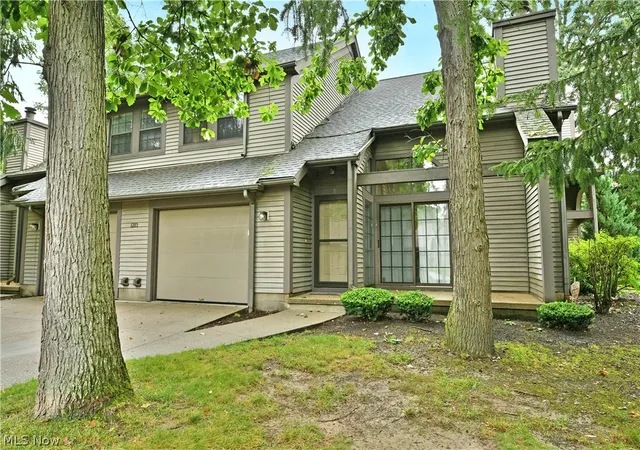 2nd image of 1283 Red Tail Hawk Ct #3, Youngstown, OH 44512 | MLS# 5231211