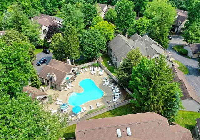 4th image of 1283 Red Tail Hawk Ct, Youngstown, OH 44512