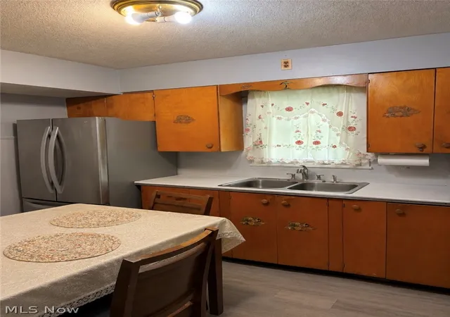 Photo 3 of Sale Pending at 910 E 14th Street, Ashtabula, OH 44004 | MLS# 5231969 | Listing updated on 2026-08-04
