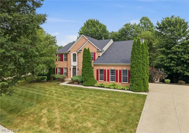 Photo 2 of Sale Pending at 9359 Ashcroft Ln, Twinsburg, OH 44087 | MLS# 5223648 | Listing updated on 2026-09-16