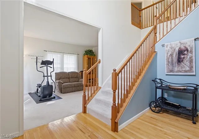 Photo 4 of Sale Pending at 9359 Ashcroft Ln, Twinsburg, OH 44087 | MLS# 5223648 | Listing updated on 2026-09-16
