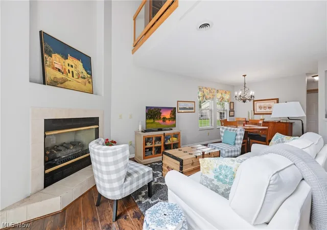 Photo 3 of Condo for sale at 211 S Aspen Ct #3, Warren, OH 44484 | MLS# 5232037 | Listing updated on 2026-09-15