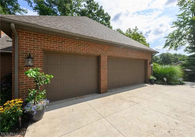 2nd image of 4063 Dunoon Cir Nw, Canton, OH 44718 | MLS# 5232031