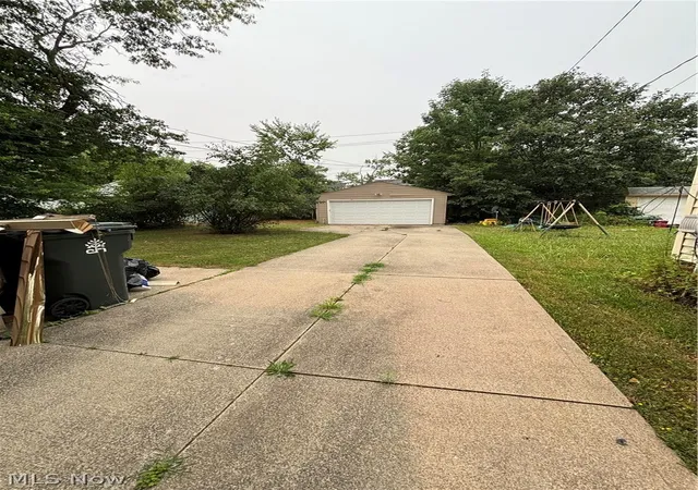 Photo 3 of Single family home for sale at 1920 Revere Rd, Cleveland, OH 44118 | MLS# 5231877 | Listing updated on 2026-08-24
