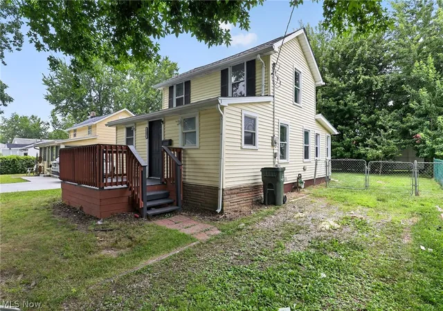 3rd image of 5605 Chagrin Dr, Mentor On The Lake, OH 44060 | MLS# 5230735