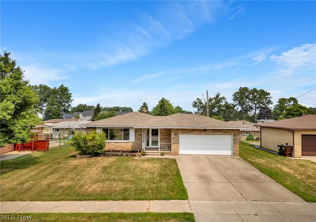 Photo 2 of Sale Pending at 1500 Winchester Dr, Cleveland, OH 44134 | MLS# 5231759 | Listing updated on 2026-08-03