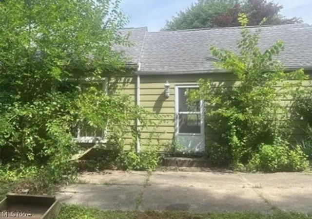 2nd image of 92 W Ingleside Dr, Akron, OH 44319 | MLS# 5232099