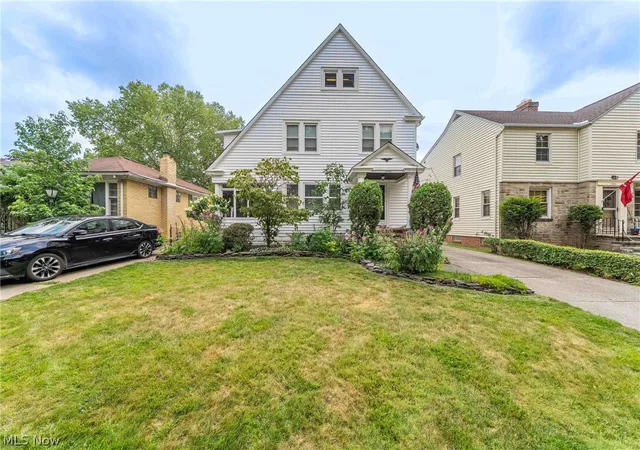 Photo 1 of Sale Pending at 11008 Edgepark Dr, Cleveland, OH 44125 | MLS# 5231497 | Listing updated on 2026-08-28